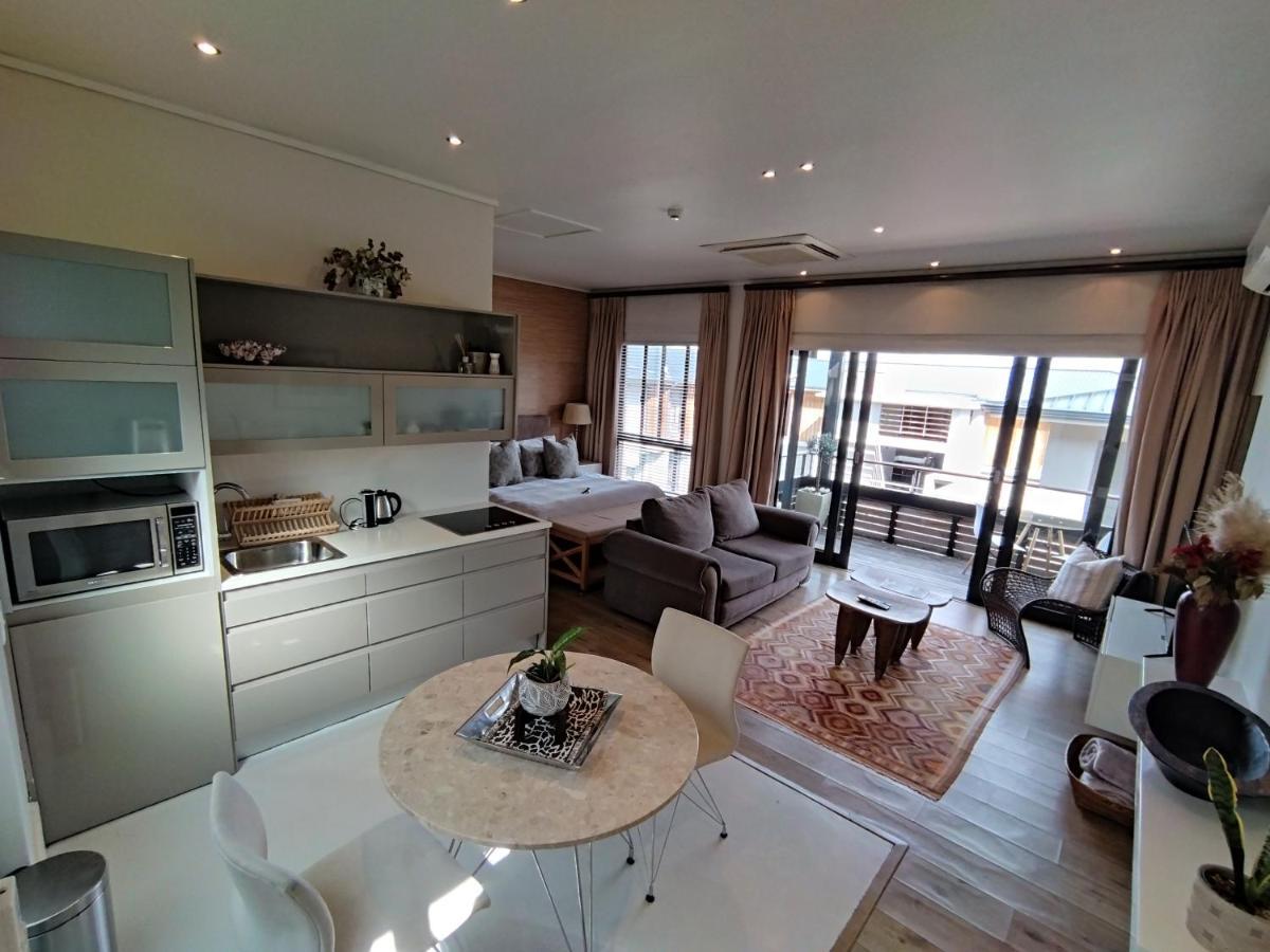 210 Gallery Luxury Studio Apartment Knysna Exterior photo